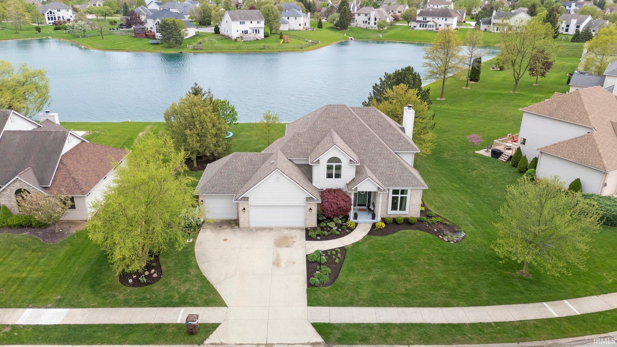 2217 Stonebriar Road Fort Wayne, IN 46814 - Photo 3 of 36 Gallery Image 3