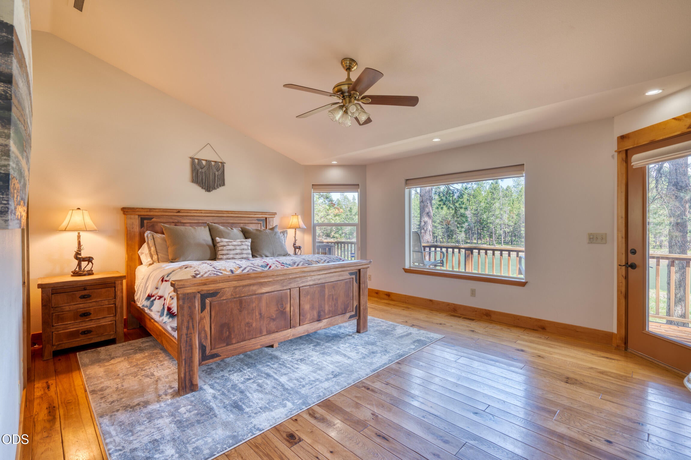 17051 Upland Road Bend, OR 97707 - Photo 15 of 40 Gallery Image 15