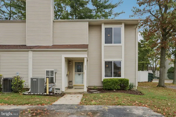 $349,900 | 220 Deerpark Court, Marlton, NJ 08053