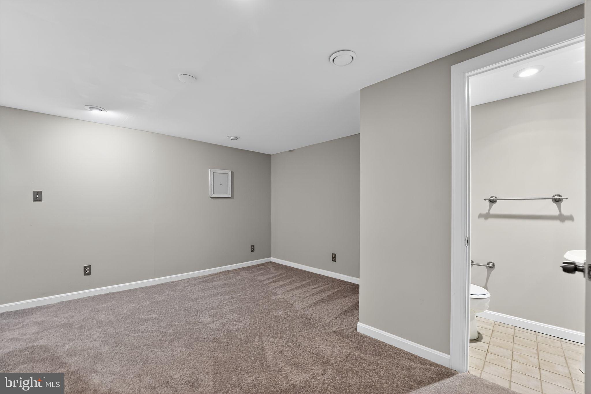 14 Pickens Court Baltimore, MD 21236 - Photo 25 of 30 a view of room