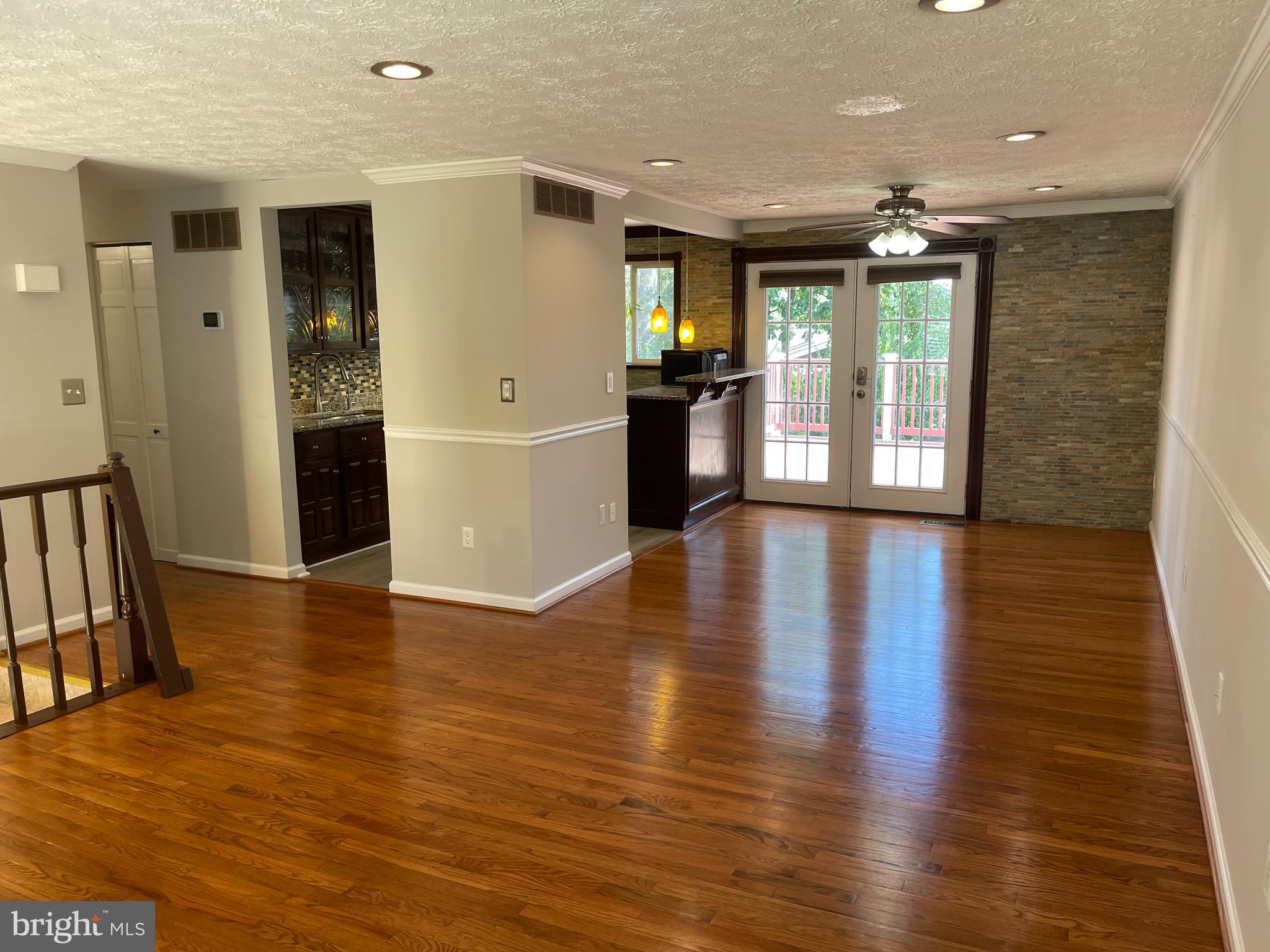 4502 Cub Run Road Chantilly, VA 20151 - Photo 4 of 22