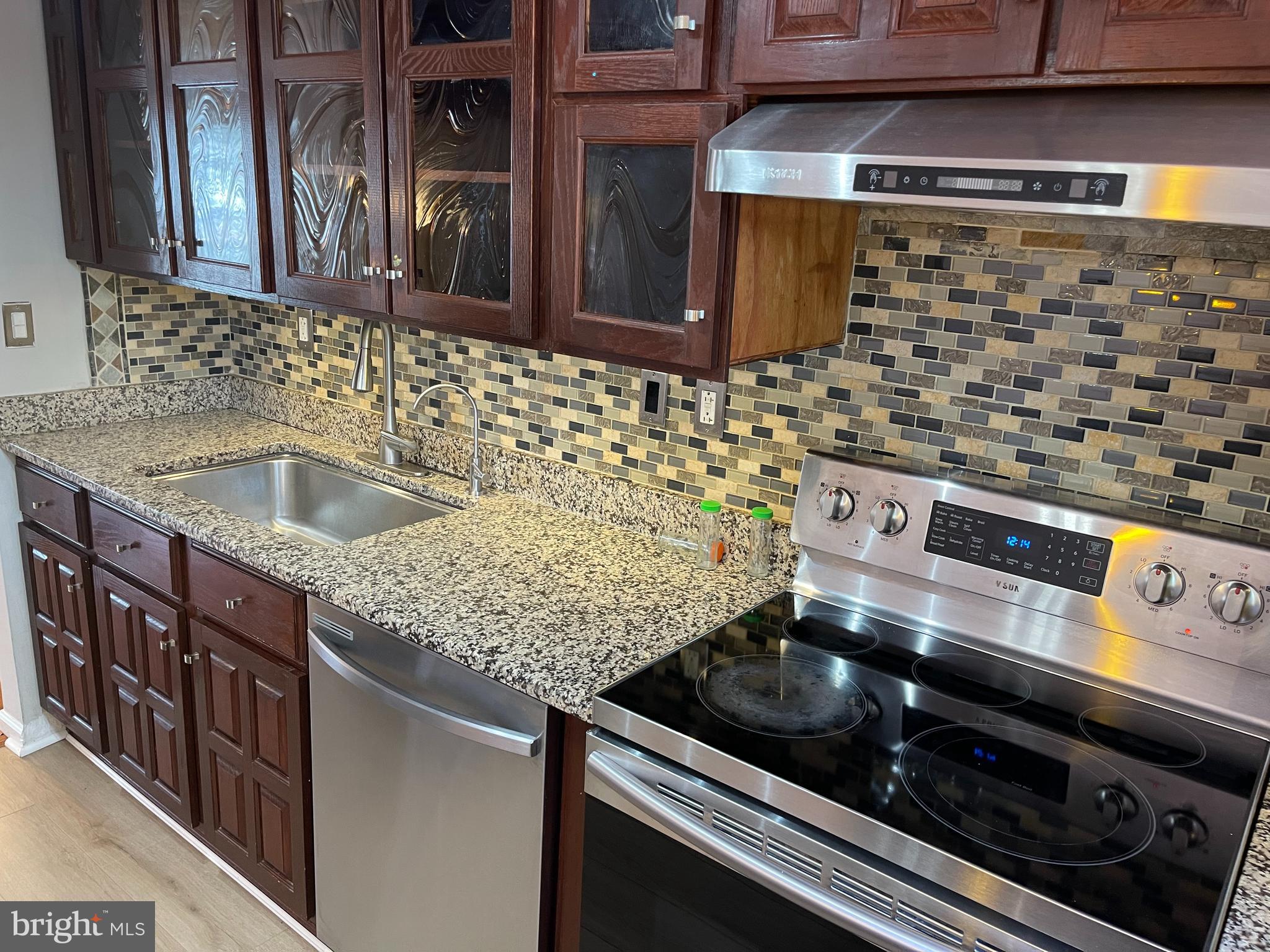 4502 Cub Run Road Chantilly, VA 20151 - Photo 7 of 22