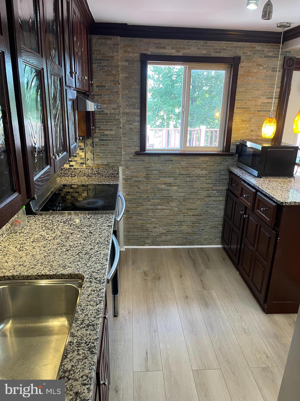 4502 Cub Run Road Chantilly, VA 20151 - Photo 9 of 22