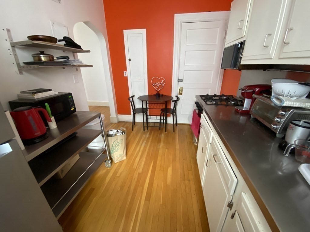 1060 Beacon Street, Unit 15 Brookline, MA 02446 - Photo 3 of 9