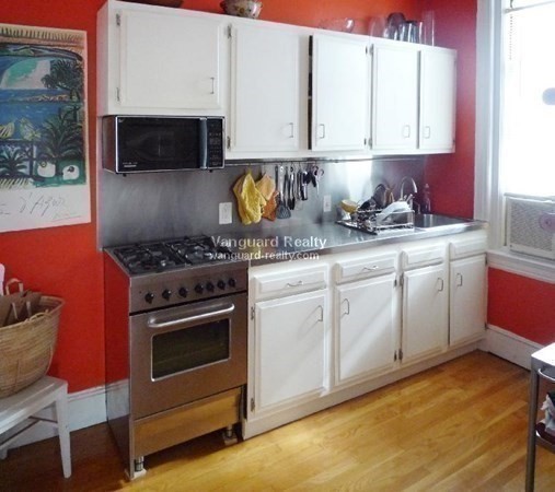 1060 Beacon Street, Unit 15 Brookline, MA 02446 - Photo 5 of 9