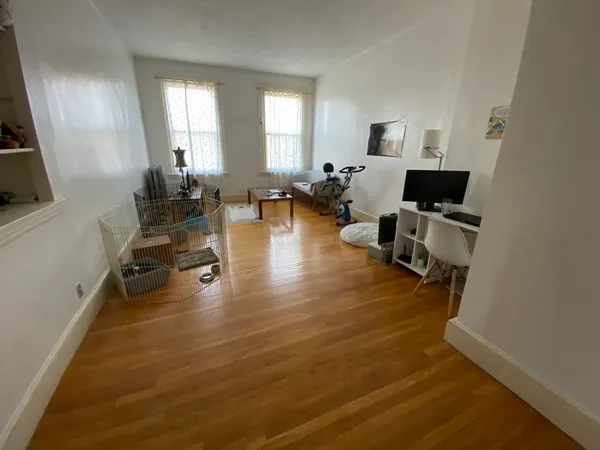 $2,600 | 1060 Beacon Street, Unit 15, Brookline, MA 02446