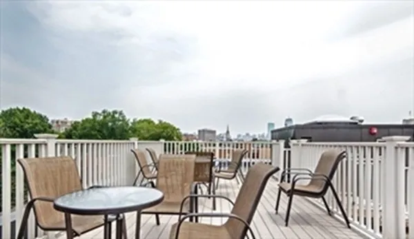 $2,600 | 1060 Beacon Street, Unit 15, Brookline, MA 02446