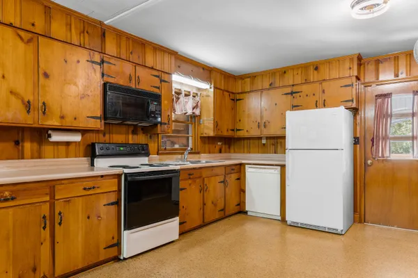 $365,000 | 9995 Lodge Highway, Lodge, SC 29082