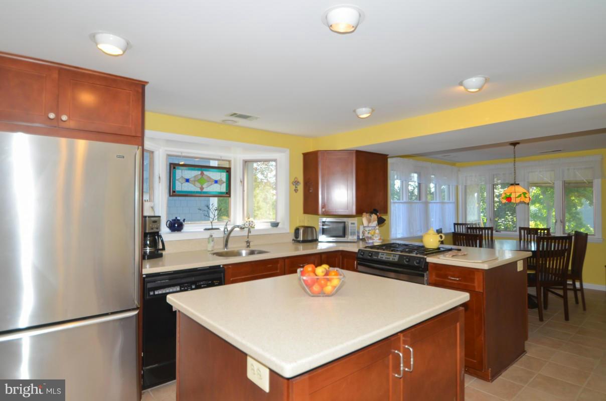 499 Broadwater Road Arnold, MD 21012 - Photo 17 of 30 Kitchen
