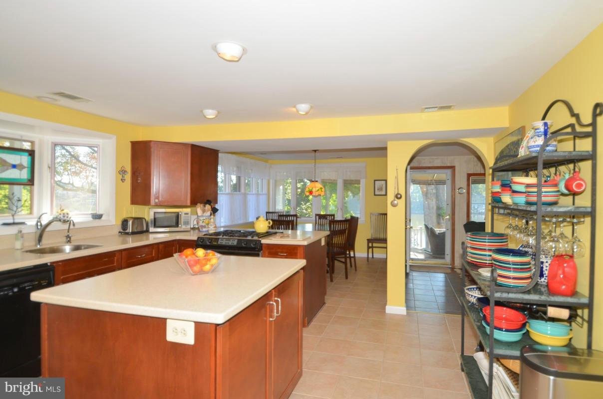 499 Broadwater Road Arnold, MD 21012 - Photo 19 of 30 Kitchen