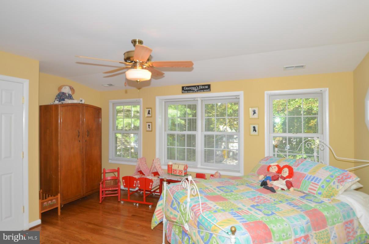 499 Broadwater Road Arnold, MD 21012 - Photo 24 of 30 Bedroom