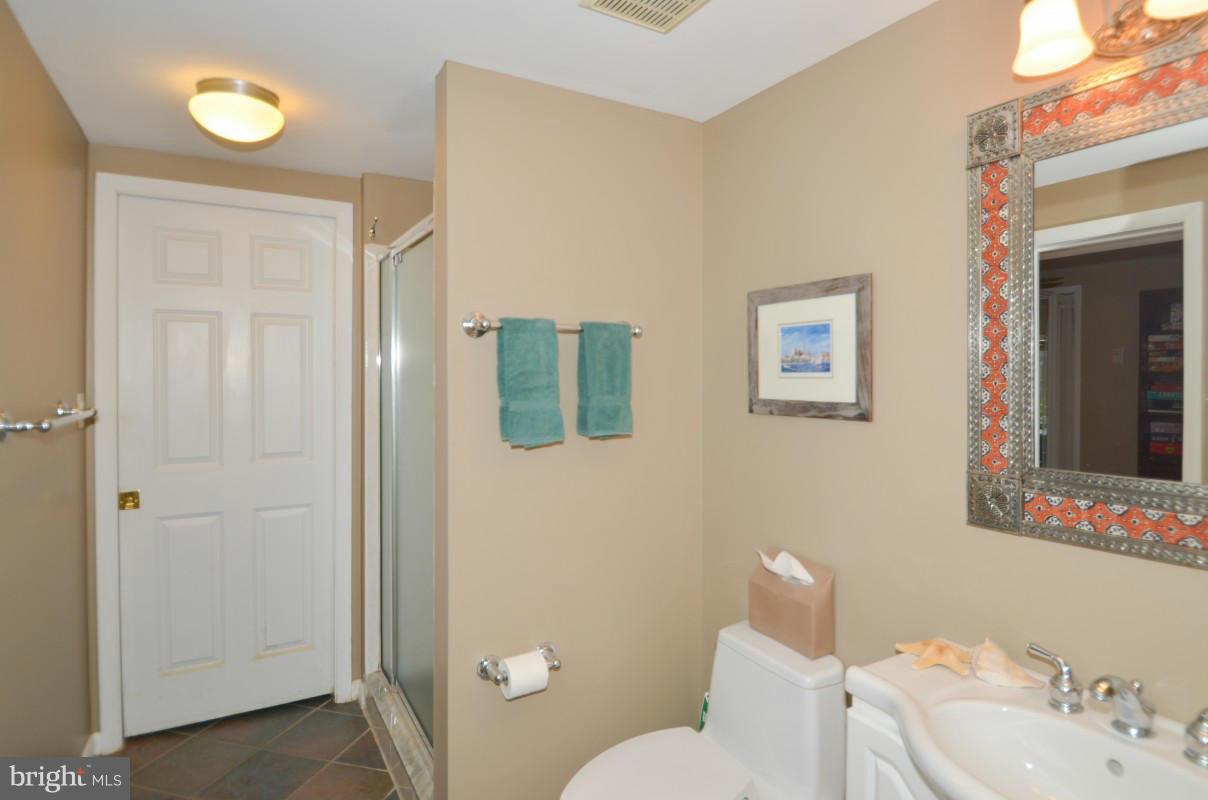 499 Broadwater Road Arnold, MD 21012 - Photo 28 of 30 Bath