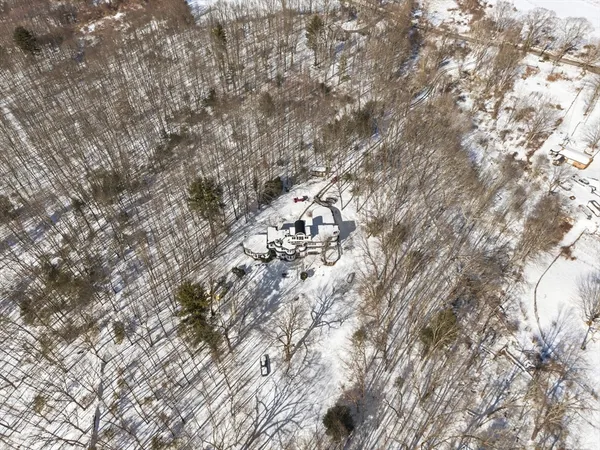 a picture of city view