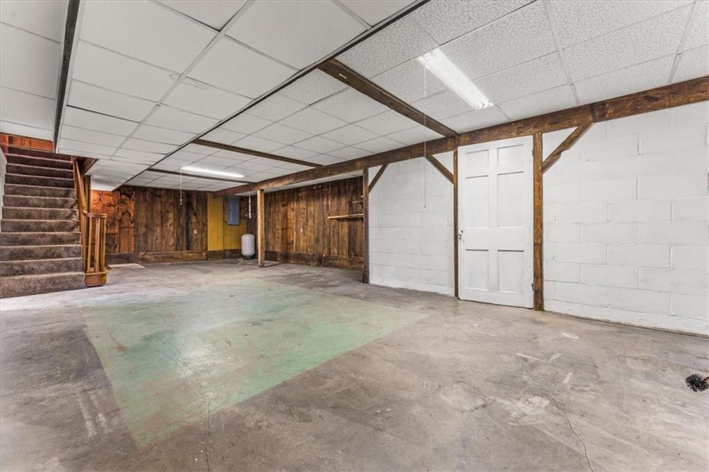 511 Mercer-New Wilmington Road Mercer, PA 16137 - Photo 23 of 30 a view of a indoor garage