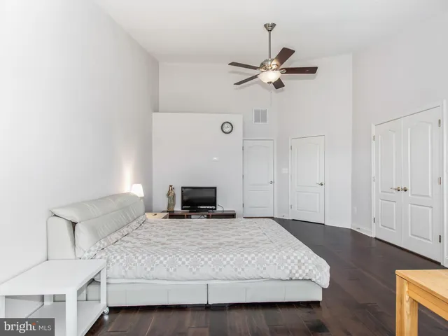 $3,295 | 25813 Mews Terrace, Chantilly, VA 20152