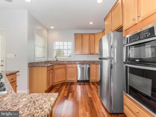 $3,295 | 25813 Mews Terrace, Chantilly, VA 20152