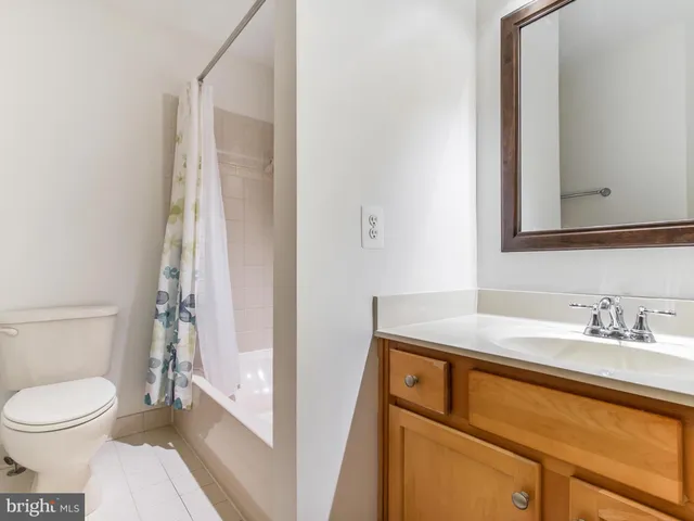 $3,295 | 25813 Mews Terrace, Chantilly, VA 20152