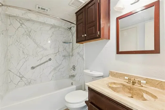 $2,200 | 904 Rusk Drive, Euless, TX 76039