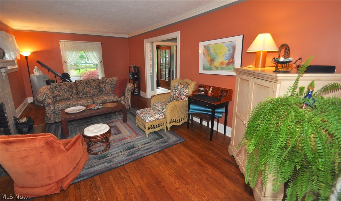 2991 Yorkshire Road Cleveland, OH 44118 - Photo 5 of 25 Gallery Image 5