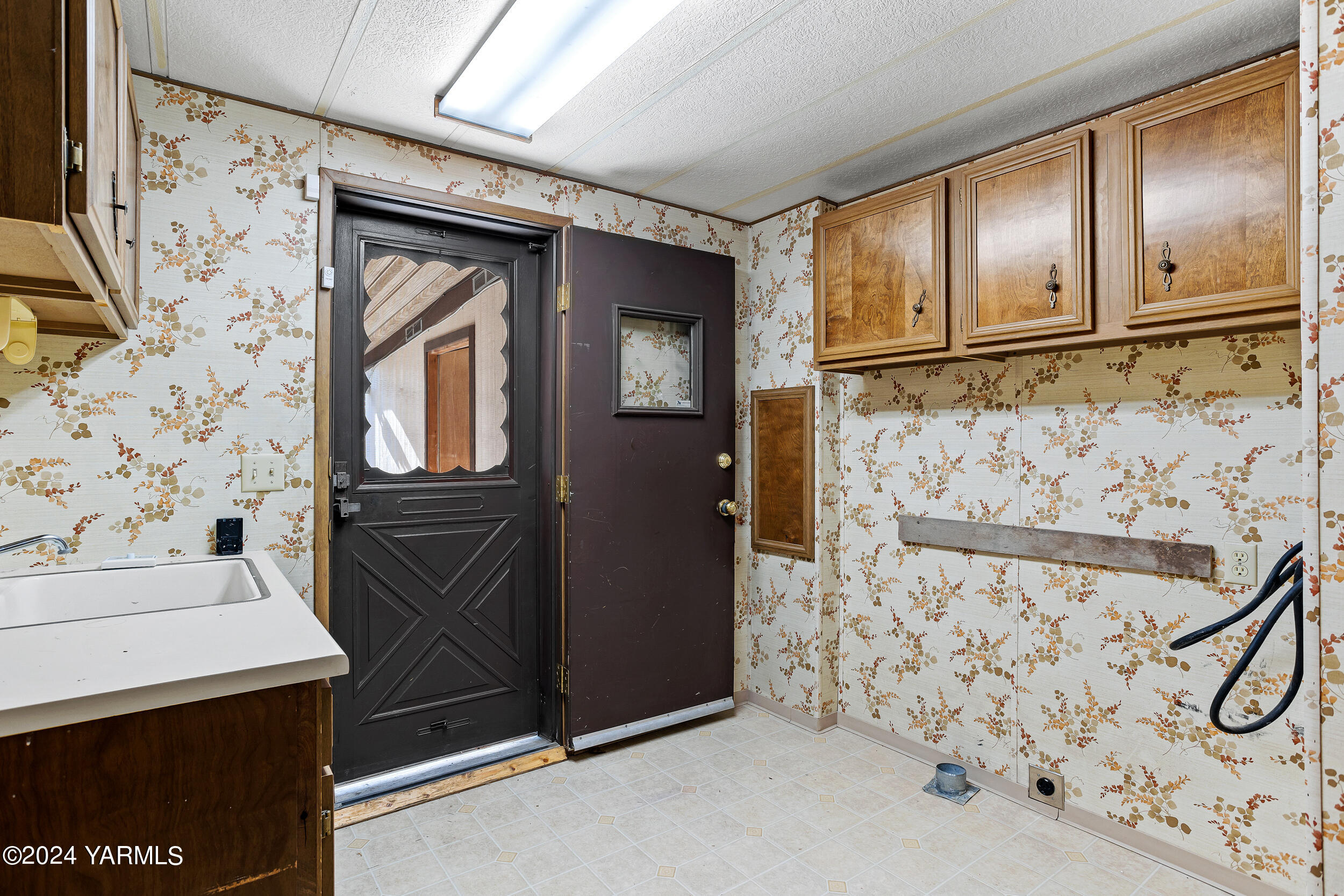 3701 Gun Club Road, Unit 28 Yakima, WA 98901 - Photo 18 of 28 a view of a storage and utility room