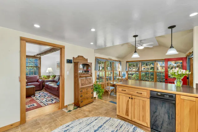 $833,400 | 19 Cotton Mountain Road, Wolfeboro, NH 03894