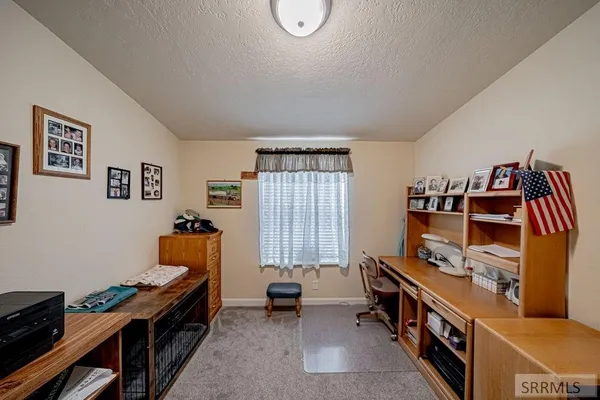 $205,000 | 2139 North Pinewood Drive, Idaho Falls, ID 83401