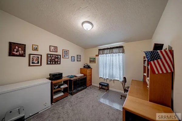 $205,000 | 2139 North Pinewood Drive, Idaho Falls, ID 83401