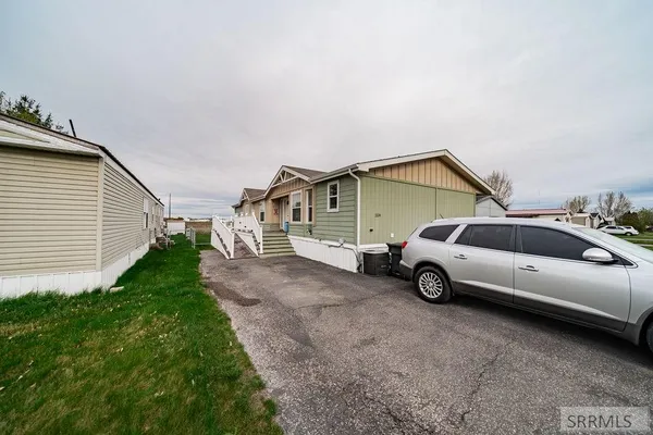 $205,000 | 2139 North Pinewood Drive, Idaho Falls, ID 83401