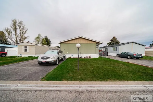 $205,000 | 2139 North Pinewood Drive, Idaho Falls, ID 83401