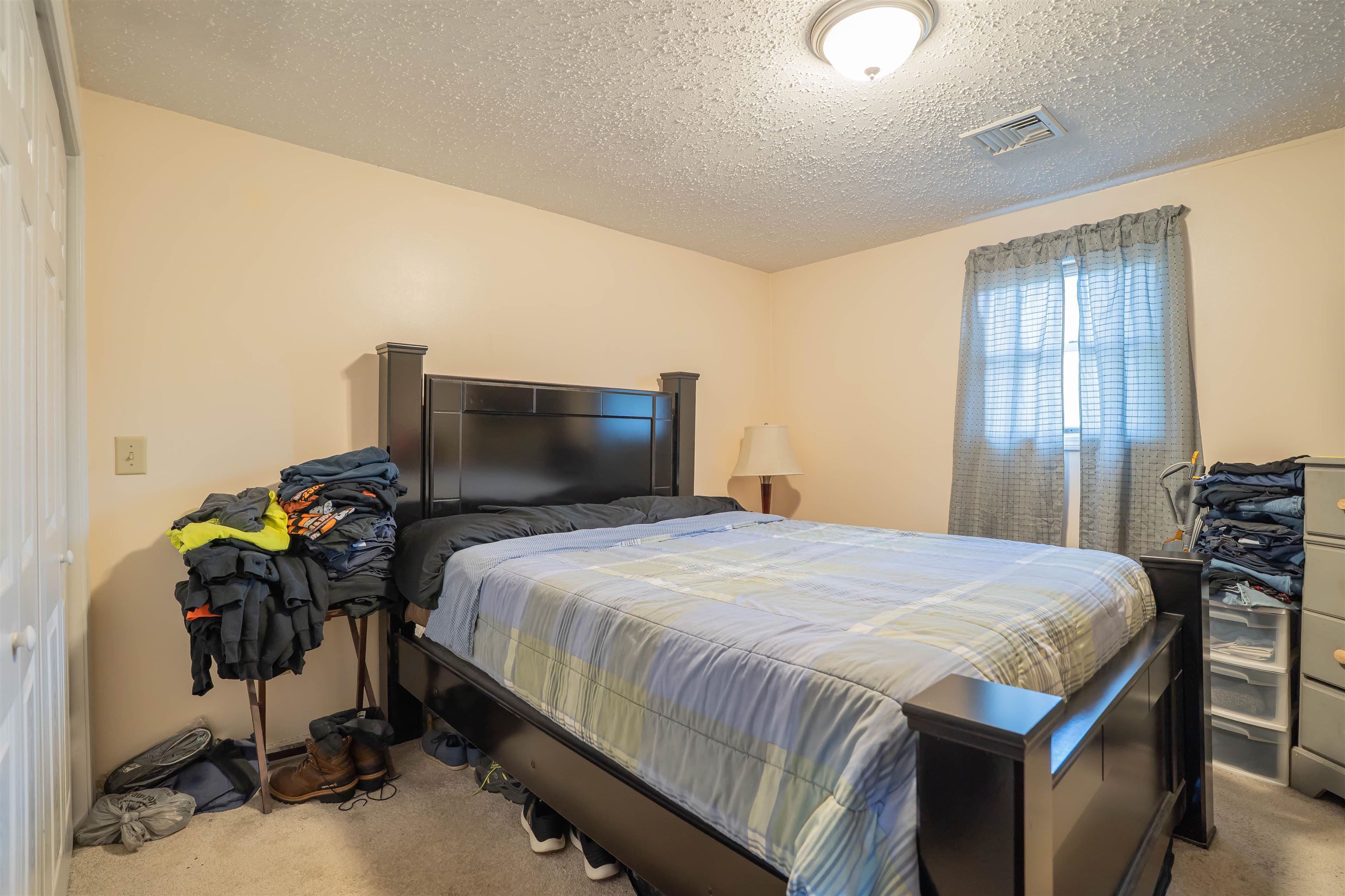 28 Chatham Circle Salem, NH 03079 - Photo 27 of 33