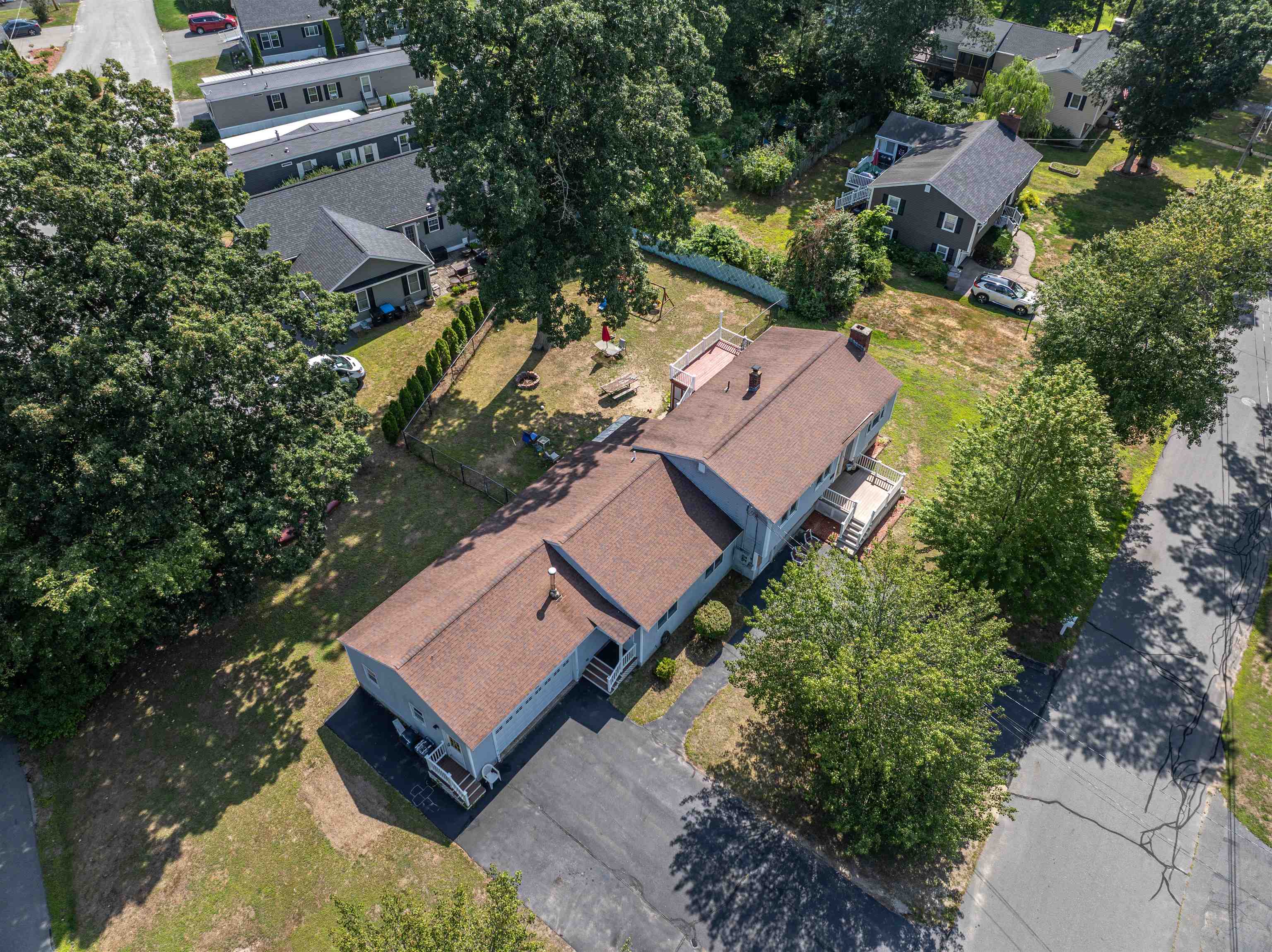 28 Chatham Circle Salem, NH 03079 - Photo 32 of 33