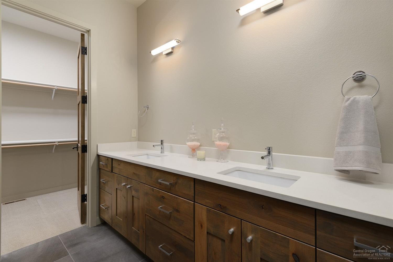 60424 Kangaroo Loop Bend, OR 97702 - Photo 13 of 24 Additional Photo