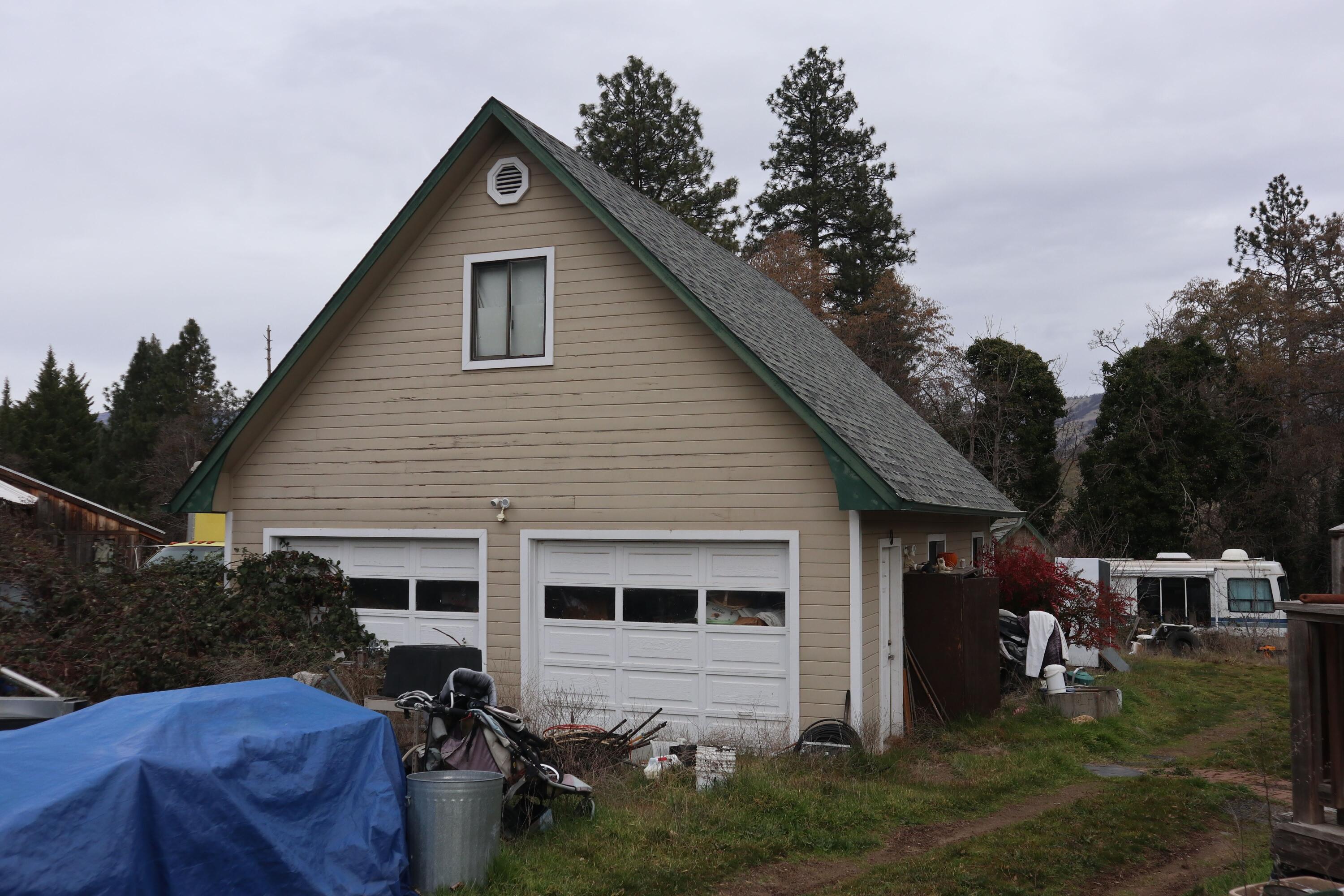 165 Neil Creek Road Ashland, OR 97520 - Photo 5 of 23 IMG_3783