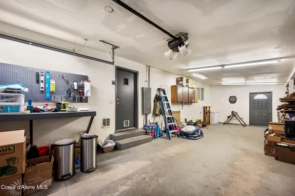 $470,000 | 164 West Hilgren Avenue, Hayden, ID 83835