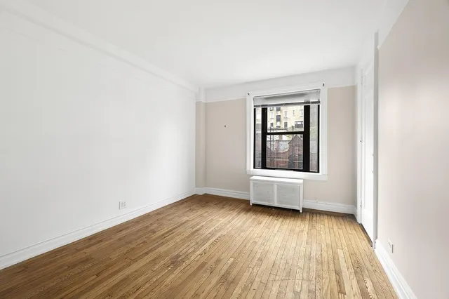 $1,599,000 | 41 West 82nd Street, Unit 6A | Upper West Side