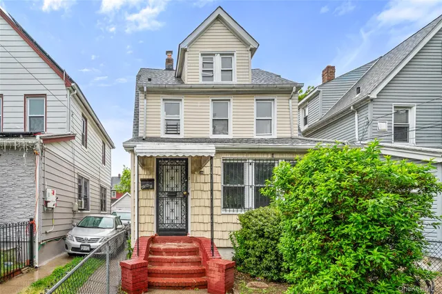 $939,000 | 215-11 111th Road | Bellaire Estates