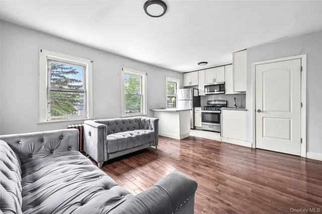 $939,000 | 215-11 111th Road | Bellaire Estates