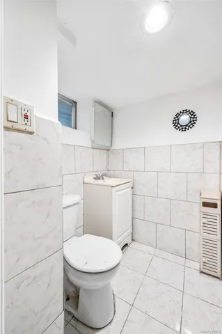 $939,000 | 215-11 111th Road | Bellaire Estates