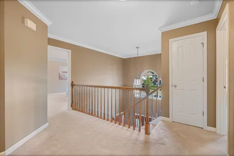 a view of entryway with livingroom