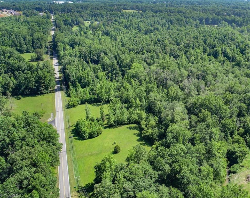 Lower right hand corner you can barely see the river.  Looking Northwest on Eversfield Property goes to fields near the top & field on upper right corner.