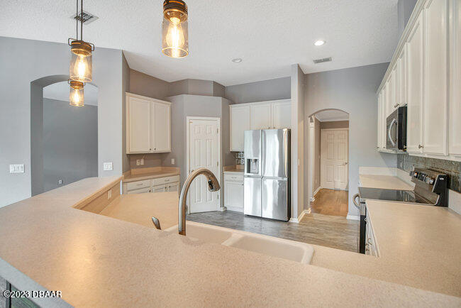 2528 Benjamin Road Jacksonville, FL 32223 - Photo 11 of 37 011_Trevisuality-11