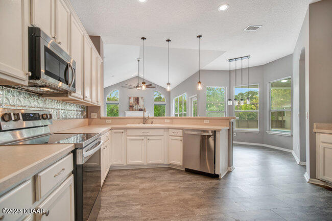 2528 Benjamin Road Jacksonville, FL 32223 - Photo 10 of 37 010_Trevisuality-10