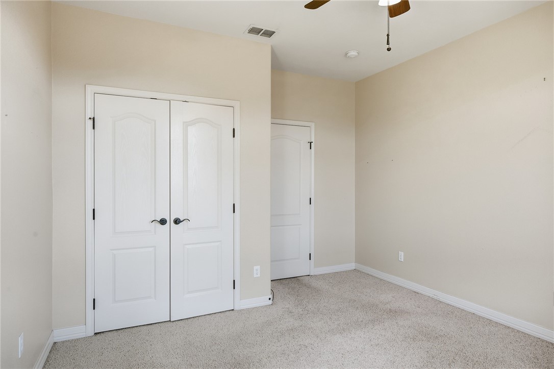 6934 Wooldridge Road, Unit R5 Corpus Christi, TX 78414 - Photo 24 of 32 a view of an empty room
