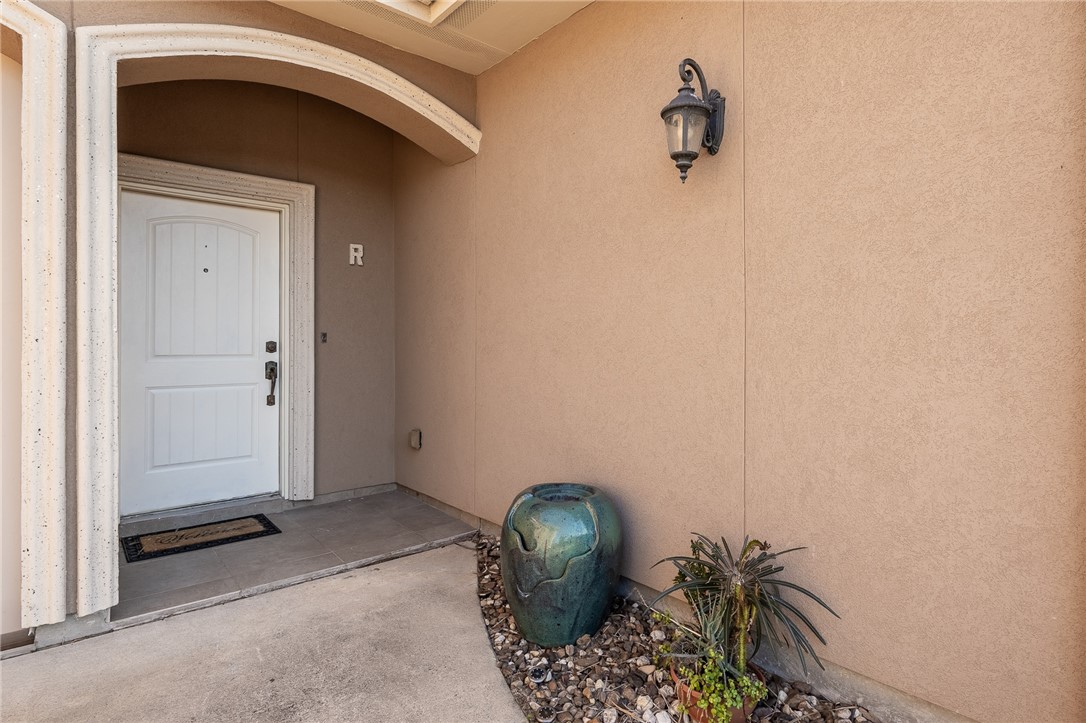 6934 Wooldridge Road, Unit R5 Corpus Christi, TX 78414 - Photo 28 of 32