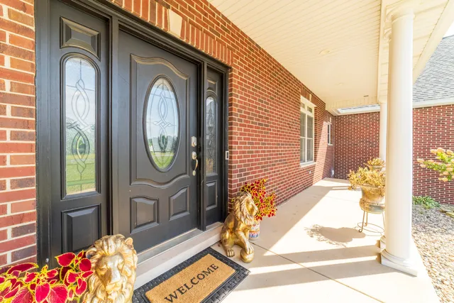 $975,000 | 493 North 414 East, Valparaiso, IN 46383