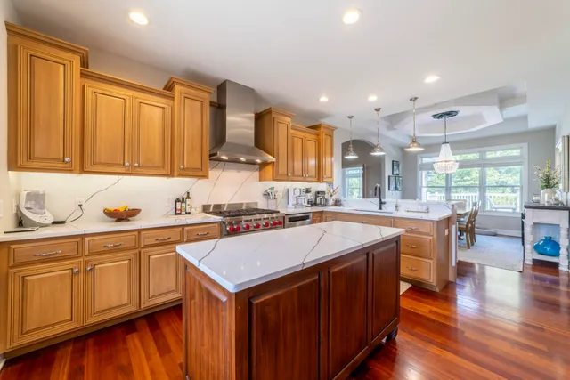 $975,000 | 493 North 414 East, Valparaiso, IN 46383