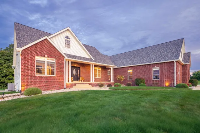 $975,000 | 493 North 414 East, Valparaiso, IN 46383