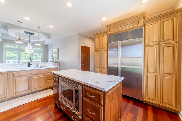 $975,000 | 493 North 414 East, Valparaiso, IN 46383