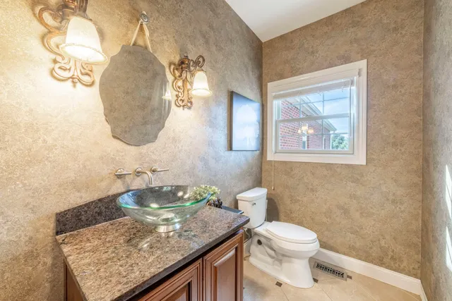 $975,000 | 493 North 414 East, Valparaiso, IN 46383