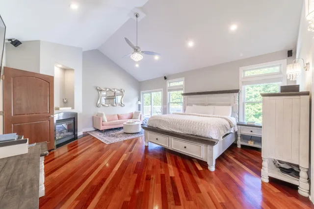 $975,000 | 493 North 414 East, Valparaiso, IN 46383